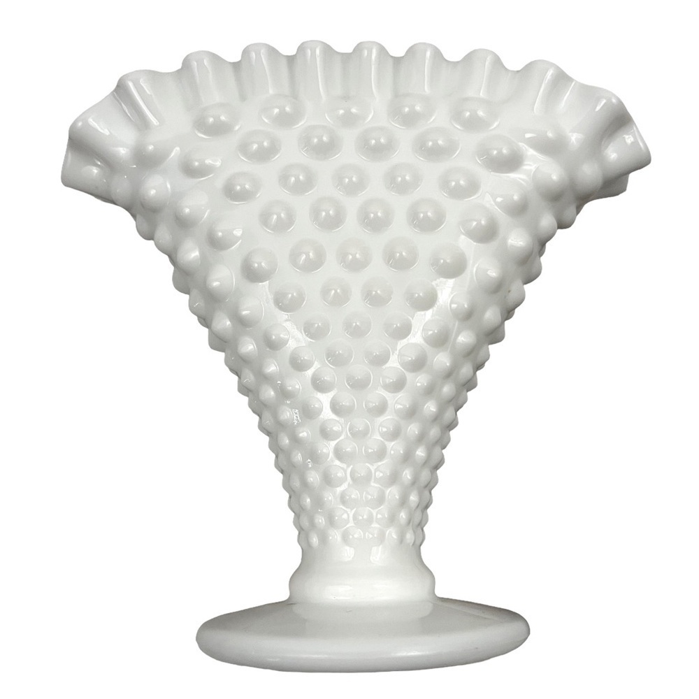 FENTON vintage Milk Glass Scalloped Hobnail Fan vase